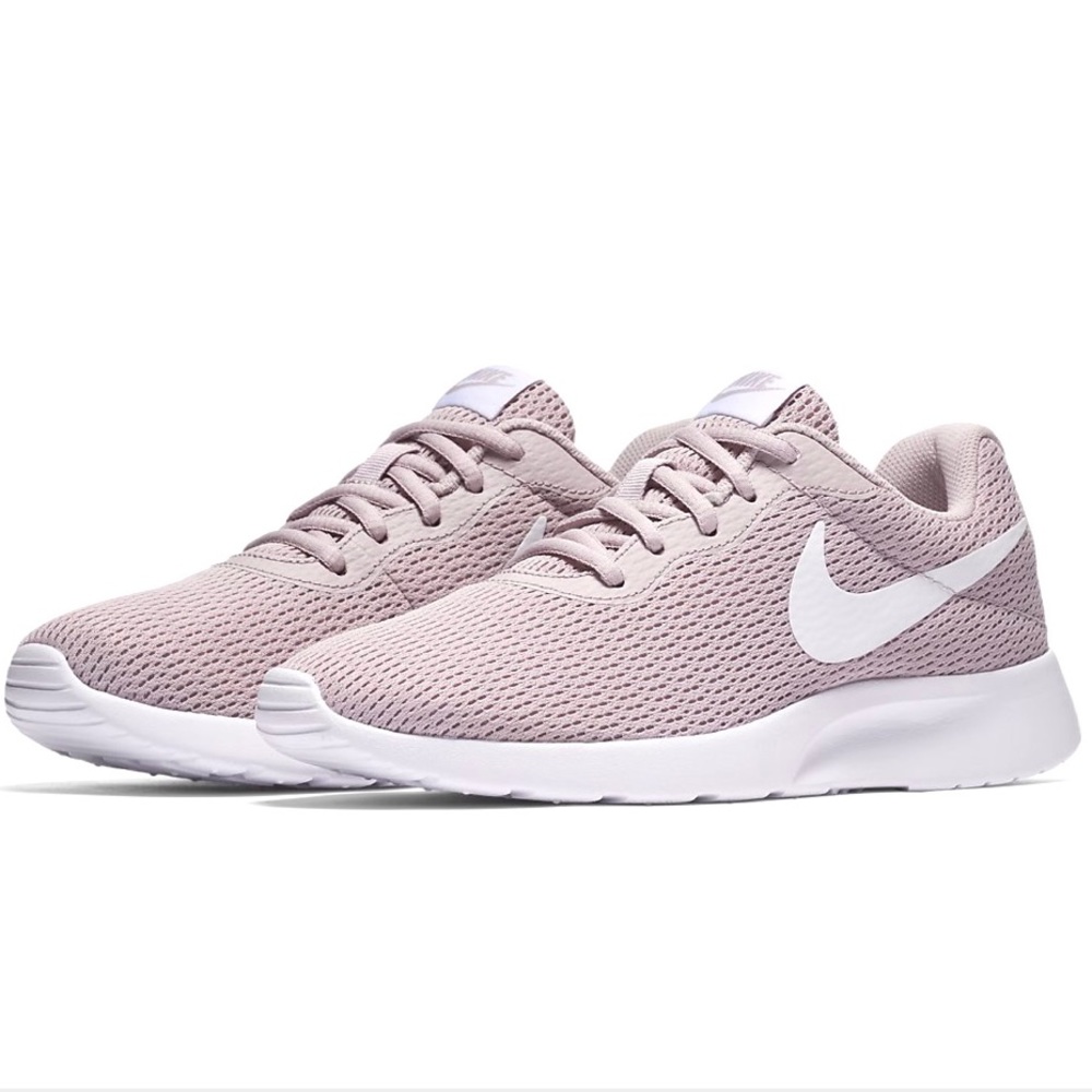Nike Tanjun Super Comfortable Running Shoes Blush Pink 6.5